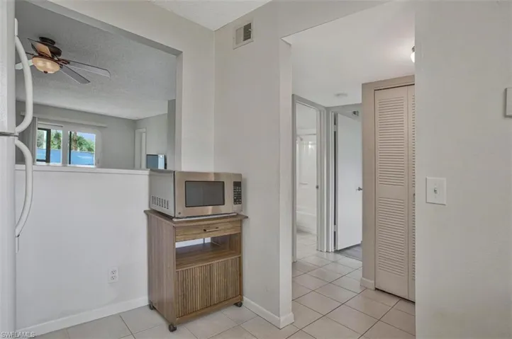 KITCHEN PASSTHRU