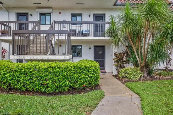 4306 27th Ct Sw 102, Naples, Florida 34116