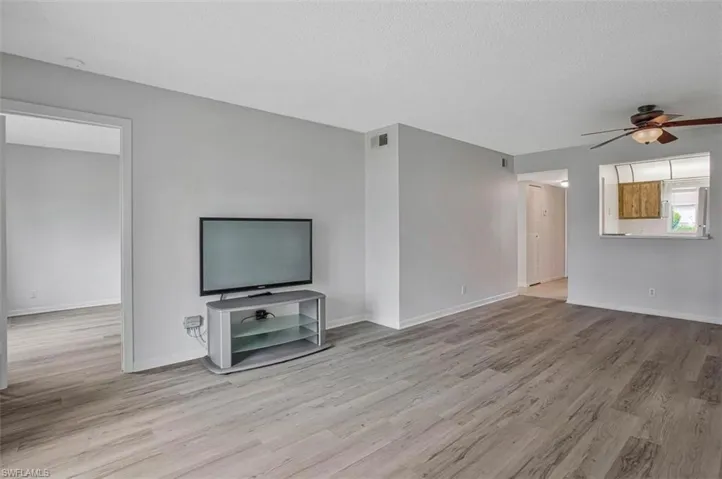 LVP FLOORING THROUGHOUT