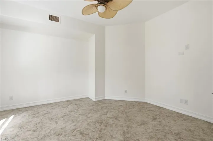 2886 Castillo Ct 101, Naples, Florida 34109