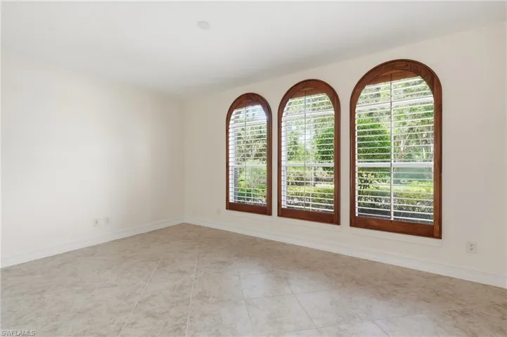 2886 Castillo Ct 101, Naples, Florida 34109