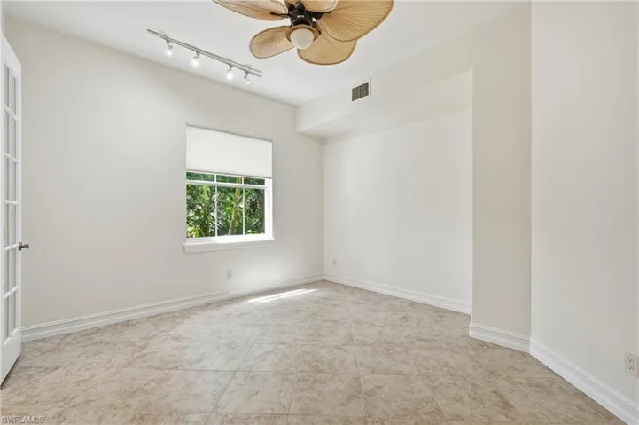 2886 Castillo Ct 101, Naples, Florida 34109
