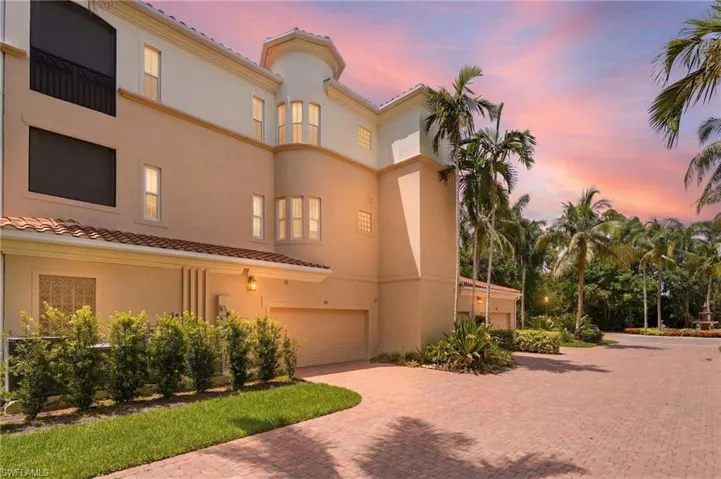 2886 Castillo Ct 101, Naples, Florida 34109