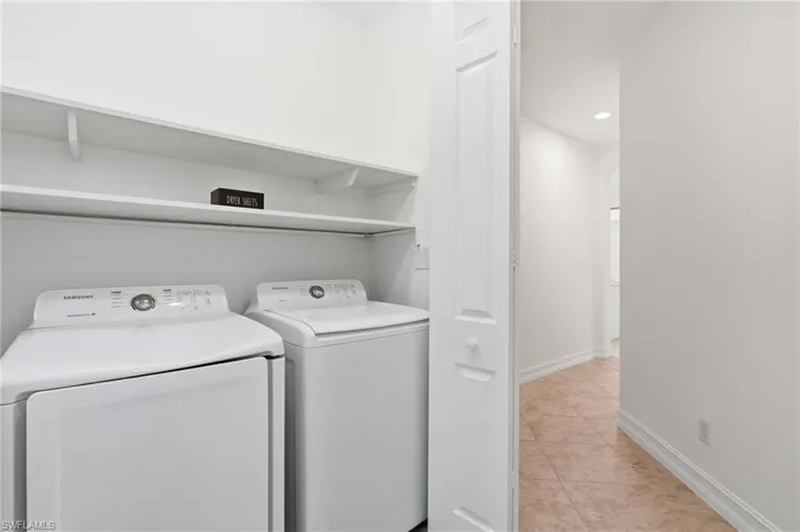 2886 Castillo Ct 101, Naples, Florida 34109
