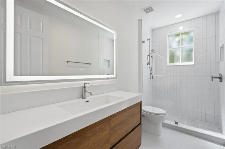 2886 Castillo Ct 101, Naples, Florida 34109