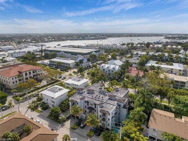 985  8th S AVE, Naples, FL 34102