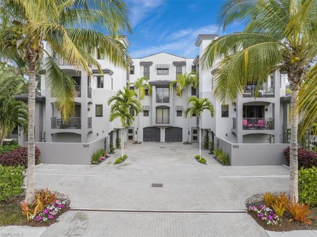 985  8th S AVE, Naples, FL 34102
