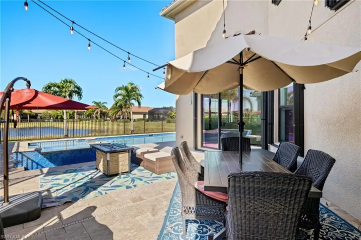 View of lanai featuring a fenced in pool