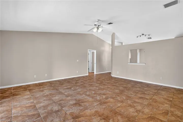 903 Se 5th Ave, Cape Coral, Florida 33990