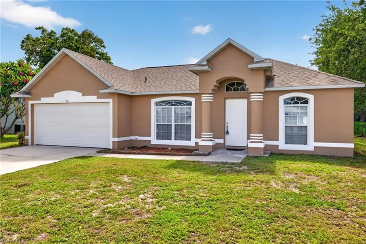 903 Se 5th Ave, Cape Coral, Florida 33990