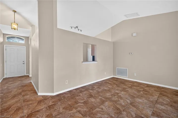 903 Se 5th Ave, Cape Coral, Florida 33990