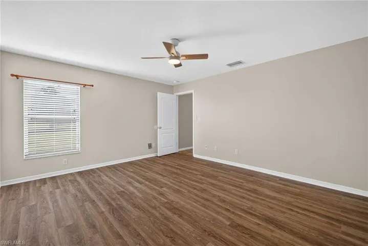 903 Se 5th Ave, Cape Coral, Florida 33990