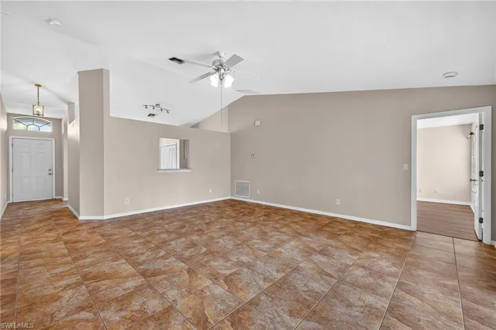 903 Se 5th Ave, Cape Coral, Florida 33990