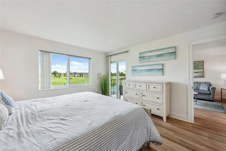 37 High Point Cir E 208, Naples, Florida 34103