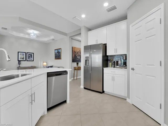 Kitchen w/ Walk-In Pantry