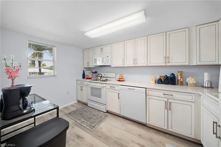 2111  Barkeley  LN, Fort Myers, FL 33907