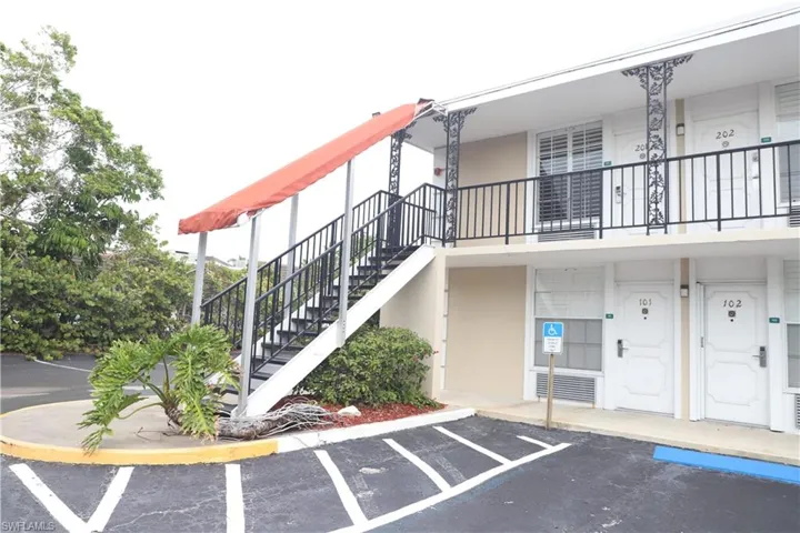 2555 Tamiami Trl N # 201, Naples Fl 34103