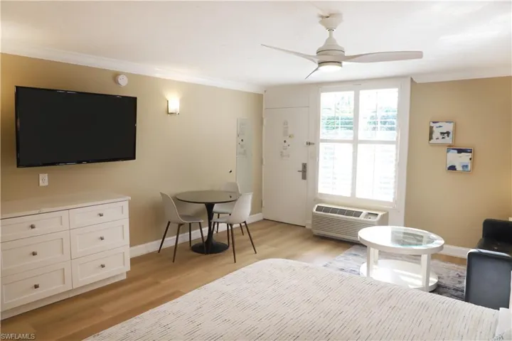 2555 Tamiami Trl N # 201, Naples Fl 34103