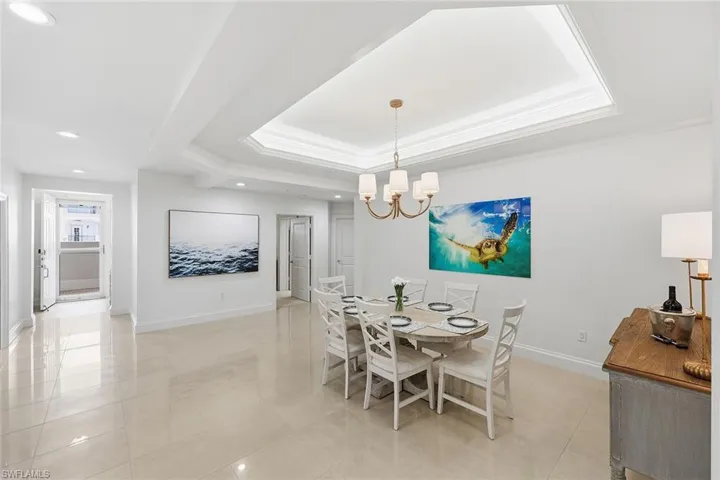 411  6th S ST, Naples, FL 34102