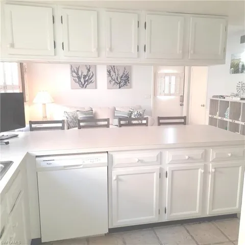 Breakfast bar to bonus room