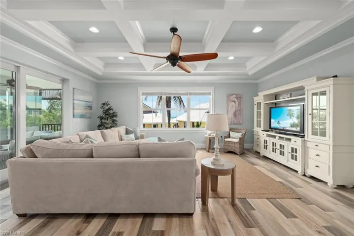1114 Seagrape Ln, Sanibel, Florida 33957