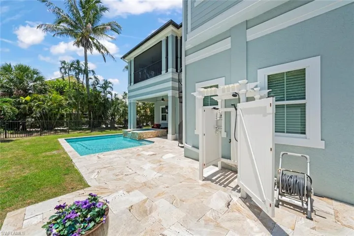 1114 Seagrape Ln, Sanibel, Florida 33957