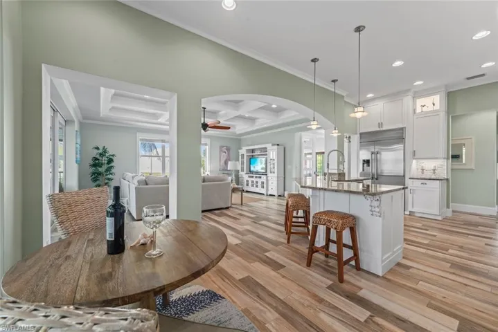 1114 Seagrape Ln, Sanibel, Florida 33957