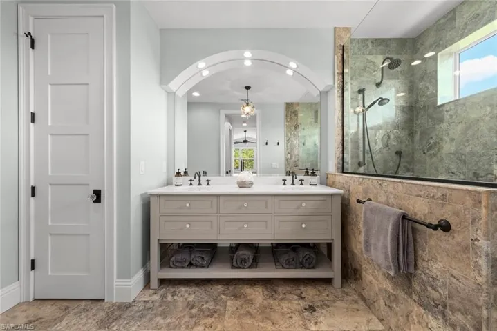 1114 Seagrape Ln, Sanibel, Florida 33957