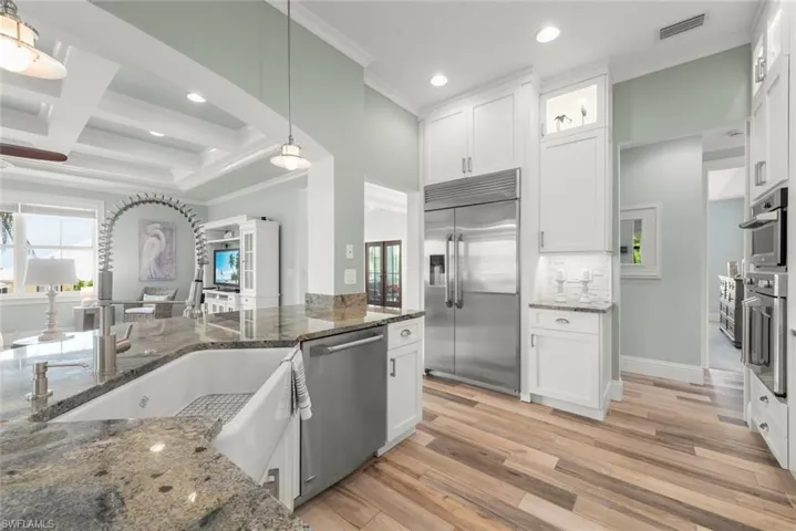 1114 Seagrape Ln, Sanibel, Florida 33957