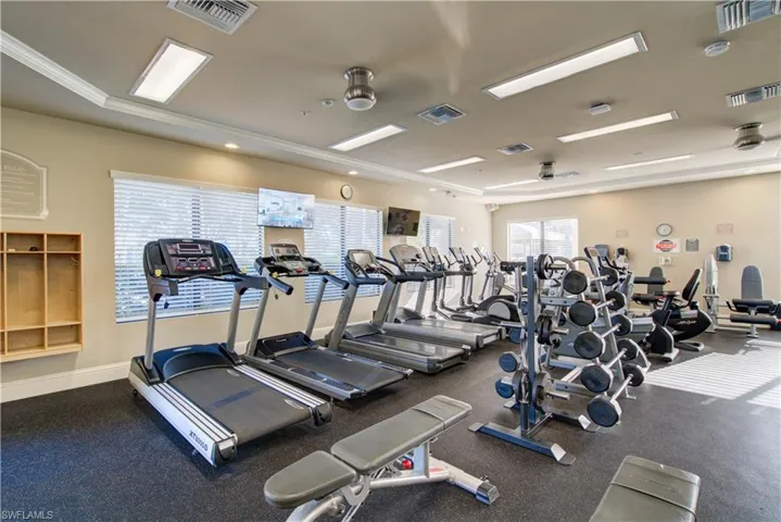 6574 Monterey Pt, Naples, Florida 34105
