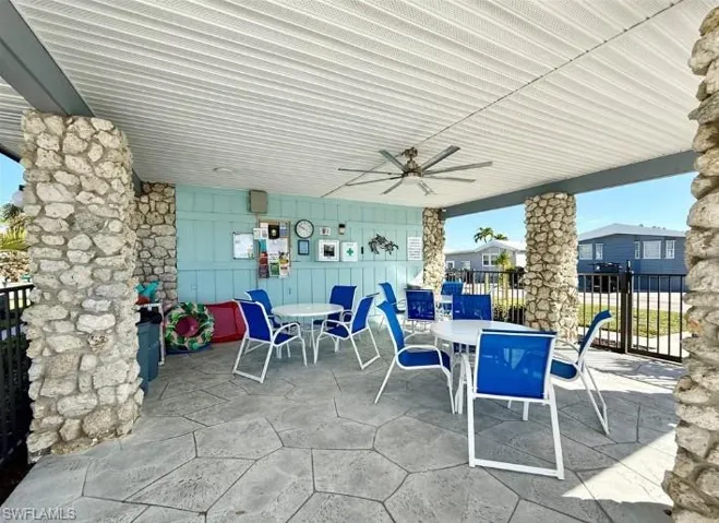 548 Cheetah Dr, Naples, Florida 34114