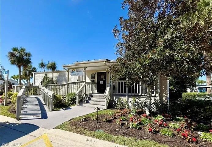 548 Cheetah Dr, Naples, Florida 34114