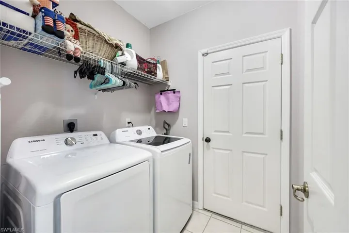 4248  Avian  AVE, Fort Myers, FL 33916