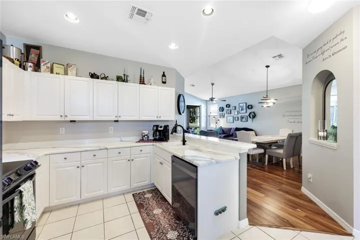 4248  Avian  AVE, Fort Myers, FL 33916