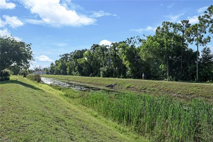 4248  Avian  AVE, Fort Myers, FL 33916