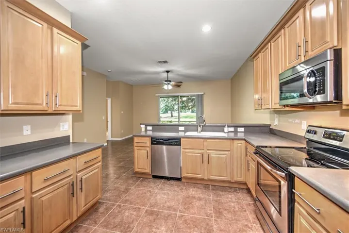 9058  Leatherwood  LOOP, Lehigh Acres, FL 33936