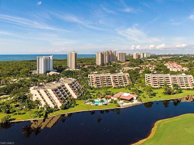 Hyde Park surrounded by water and lush landscaping