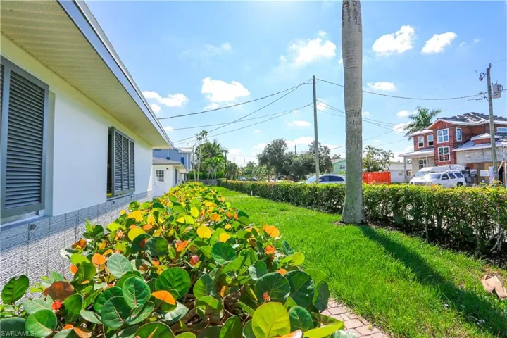 2829 Shoreview Dr 5, Naples, Florida 34112
