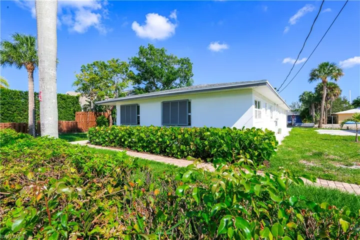 2829 Shoreview Dr 5, Naples, Florida 34112