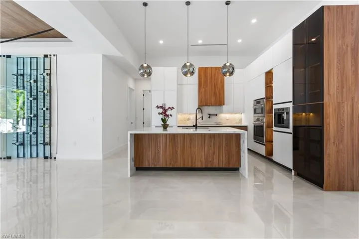 At the HEART OF THE HOME, you’ll find a CHEF'S DREAM KITCHEN!