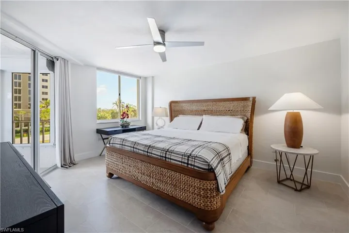 ALL tile flooring..No carpet