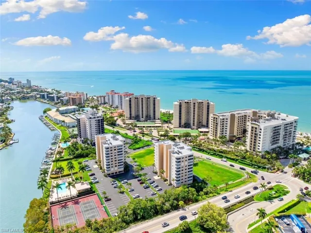 STEPS TO THE BAY & BEACH!!