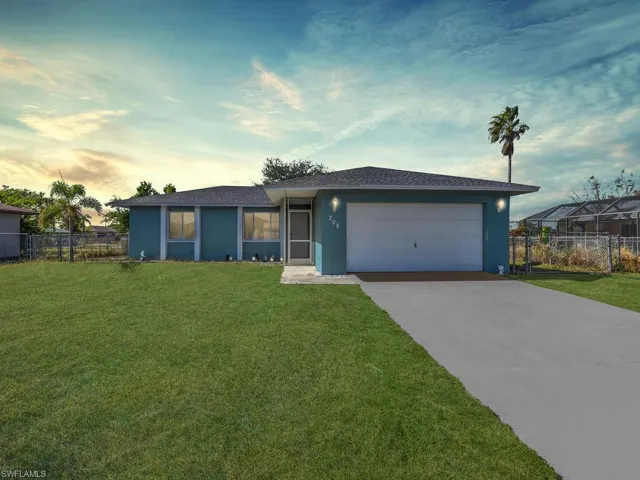 208 SE 4th  PL, Cape Coral, FL 33990