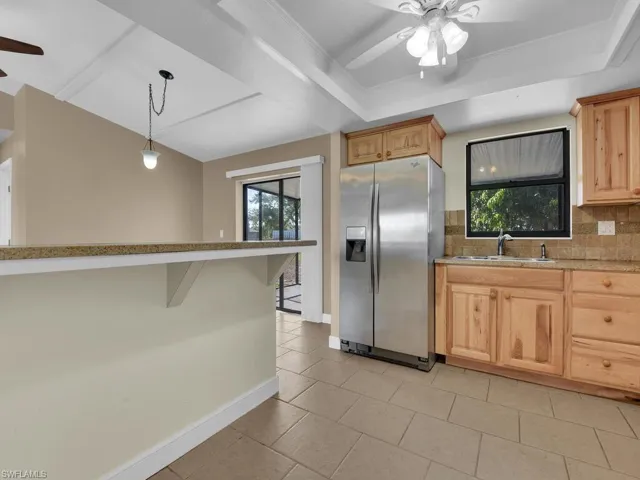 208 SE 4th  PL, Cape Coral, FL 33990