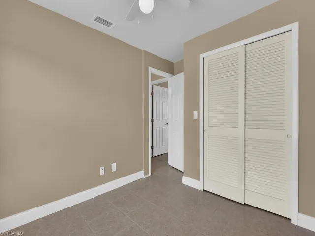 208 SE 4th  PL, Cape Coral, FL 33990