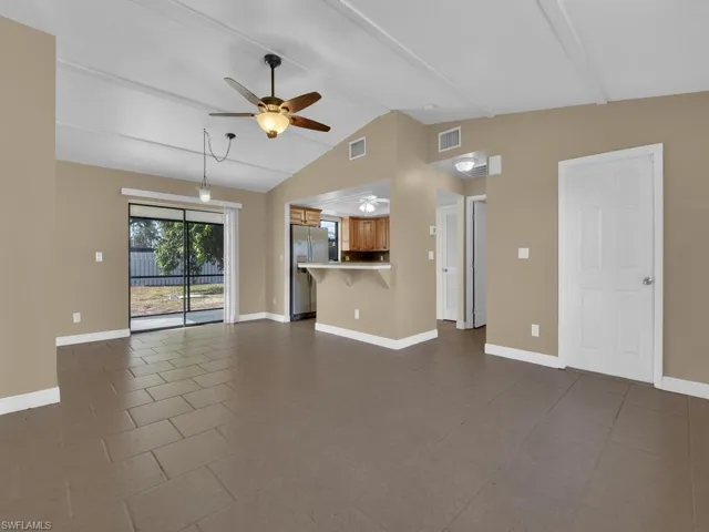 208 SE 4th  PL, Cape Coral, FL 33990