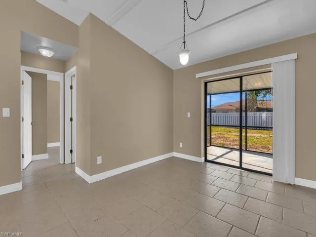 208 SE 4th  PL, Cape Coral, FL 33990