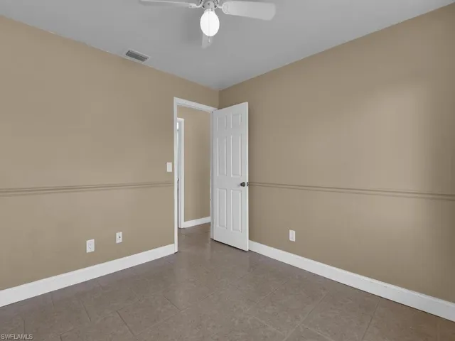 208 SE 4th  PL, Cape Coral, FL 33990
