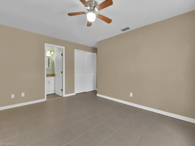 208 SE 4th  PL, Cape Coral, FL 33990