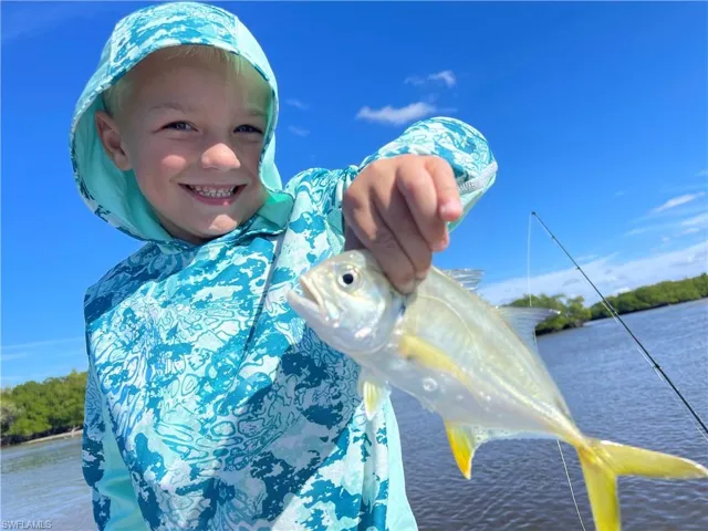 Now that will make you smile (catching)